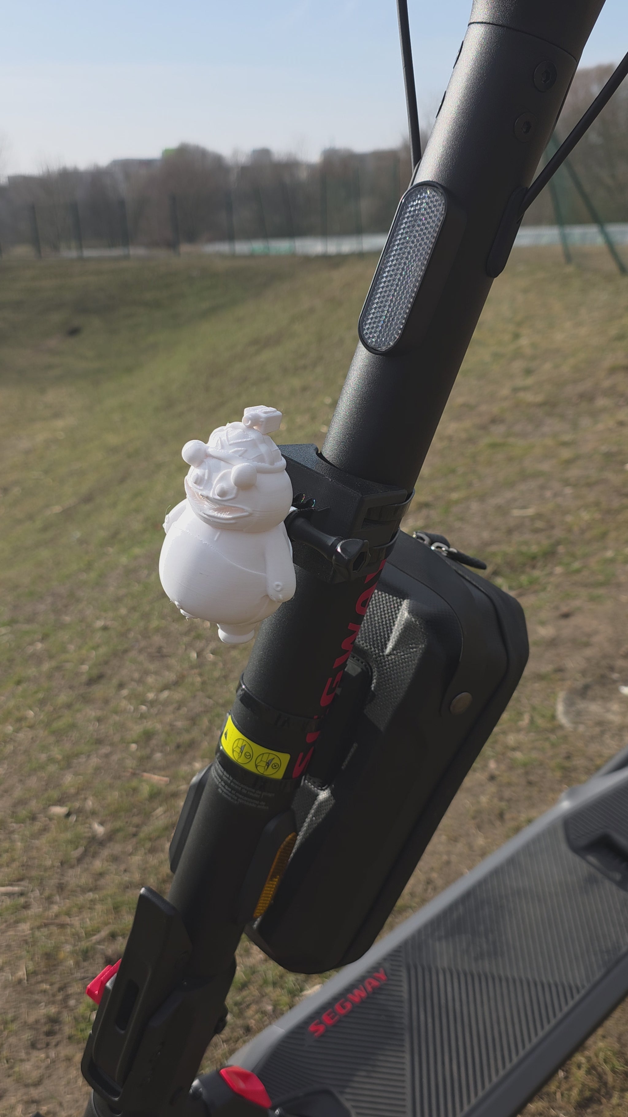 Limited Panda Buddy Action Mount Escooter Weiß